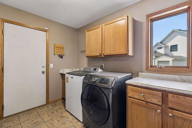 10916 Timberline Drive N, Champlin, MN 55316