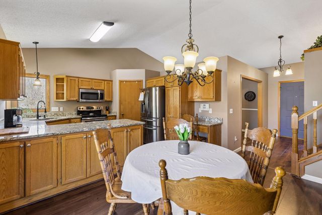 10916 Timberline Drive N, Champlin, MN 55316