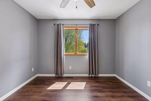 10916 Timberline Drive N, Champlin, MN 55316