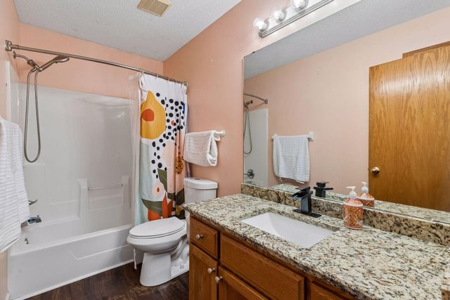 10916 Timberline Drive N, Champlin, MN 55316