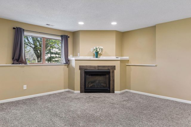 10916 Timberline Drive N, Champlin, MN 55316