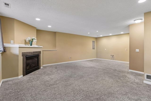 10916 Timberline Drive N, Champlin, MN 55316