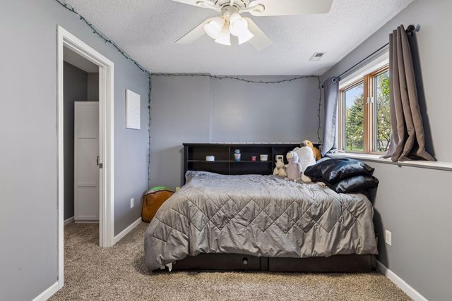 10916 Timberline Drive N, Champlin, MN 55316