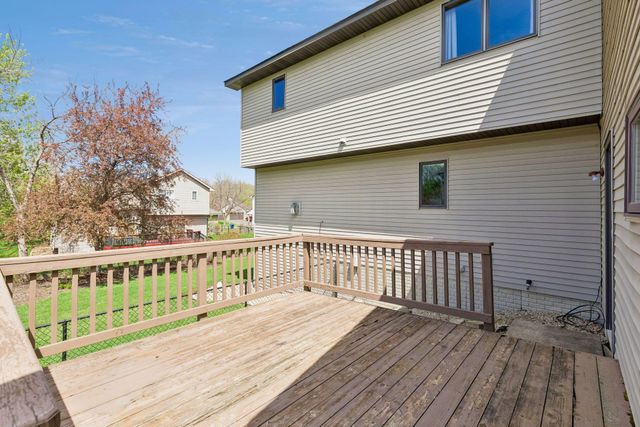 10916 Timberline Drive N, Champlin, MN 55316