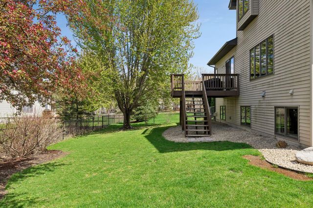 10916 Timberline Drive N, Champlin, MN 55316