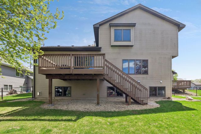 10916 Timberline Drive N, Champlin, MN 55316