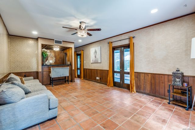 201 chattington ct, San Antonio, TX 78213