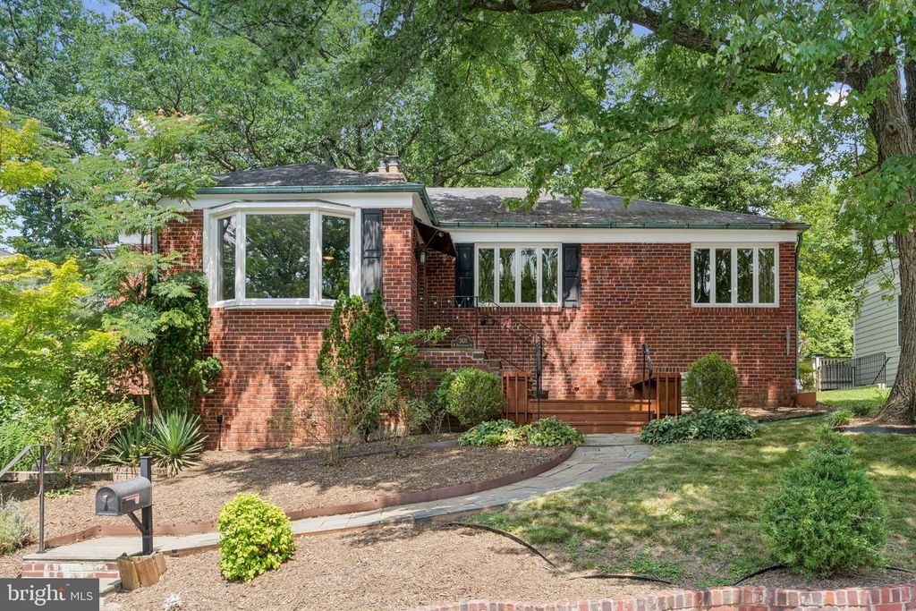 2431 N NOTTINGHAM ST, Arlington, VA 22207