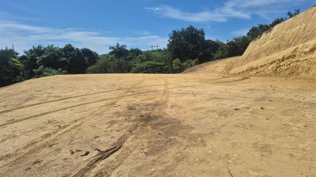 Image 2 of property listing at 152 URB EL MONTE, Ponce, PR 00717