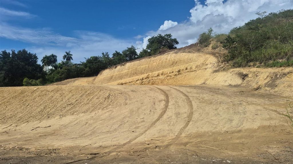 Image 4 of property listing at 152 URB EL MONTE, Ponce, PR 00717