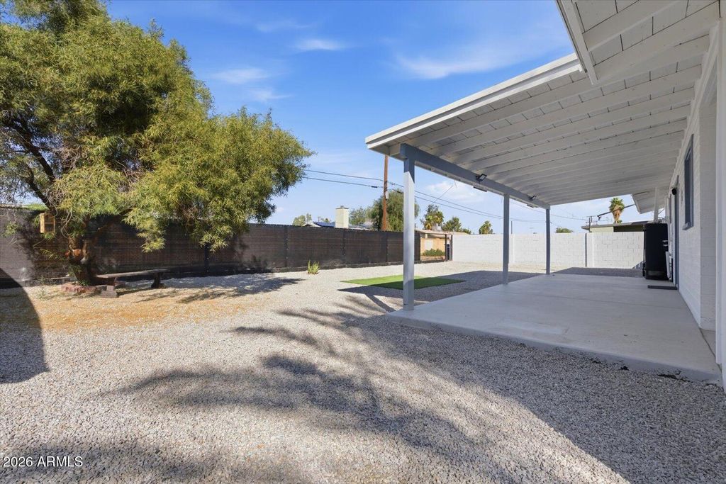 Image 13 of property listing at 2026 E ORANGE Street, Tempe, AZ 85281