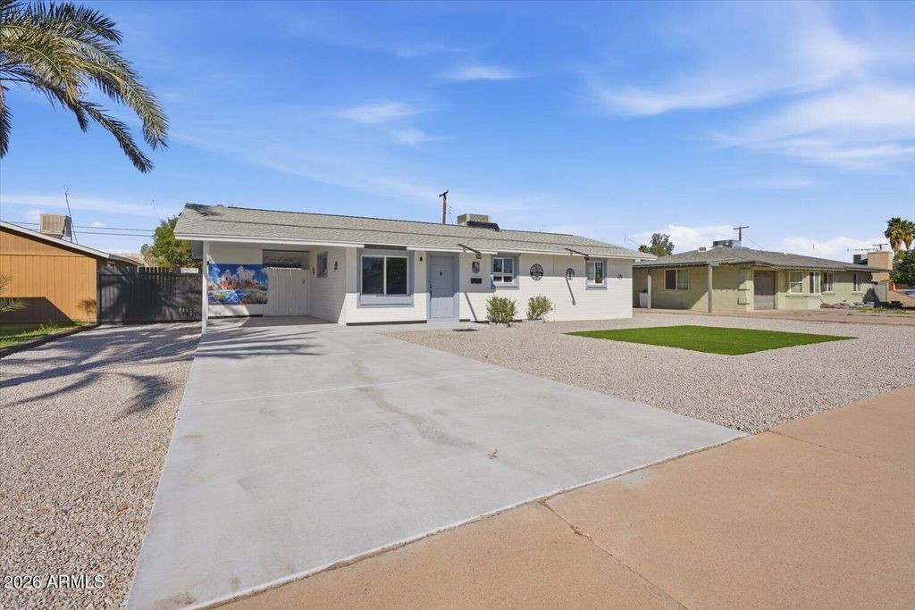 Image 3 of property listing at 2026 E ORANGE Street, Tempe, AZ 85281