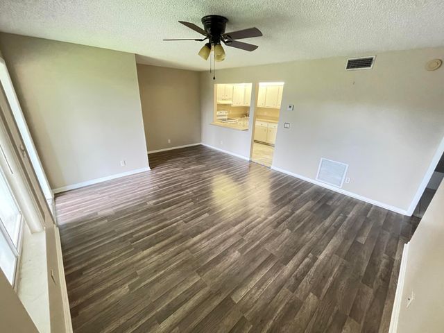 4717 Sable Pine Circle D2, West Palm Beach, FL 33417