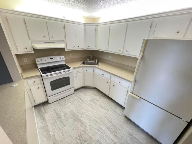 4717 Sable Pine Circle D2, West Palm Beach, FL 33417