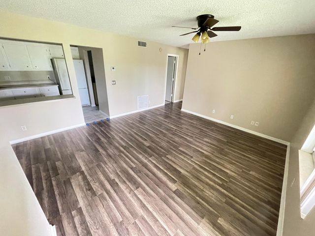 4717 Sable Pine Circle D2, West Palm Beach, FL 33417