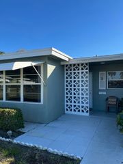 910 S South Drive A, Delray Beach, FL 33445