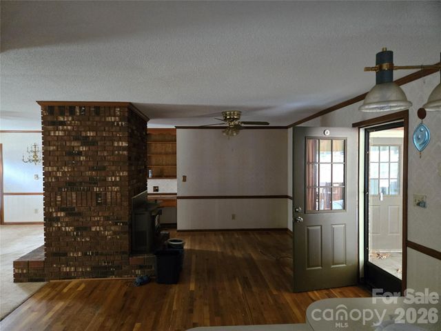 1671 Kensington Circle, Newton, NC 28658