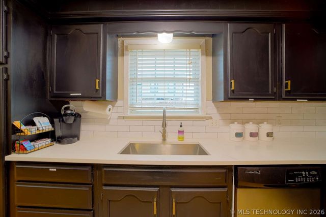 9322 S 66th East Avenue, Tulsa, OK 74133