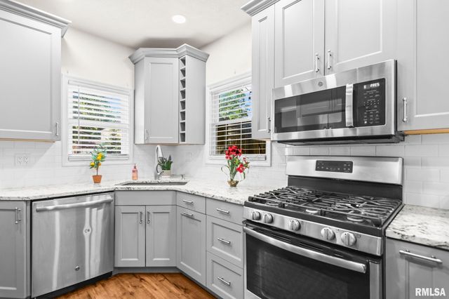 125 WESTMINSTER Street, Jacksonville, IL 62650