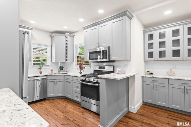 125 WESTMINSTER Street, Jacksonville, IL 62650