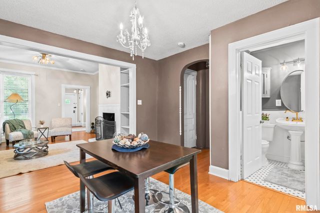 125 WESTMINSTER Street, Jacksonville, IL 62650