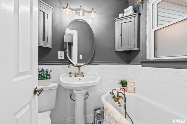 125 WESTMINSTER Street, Jacksonville, IL 62650