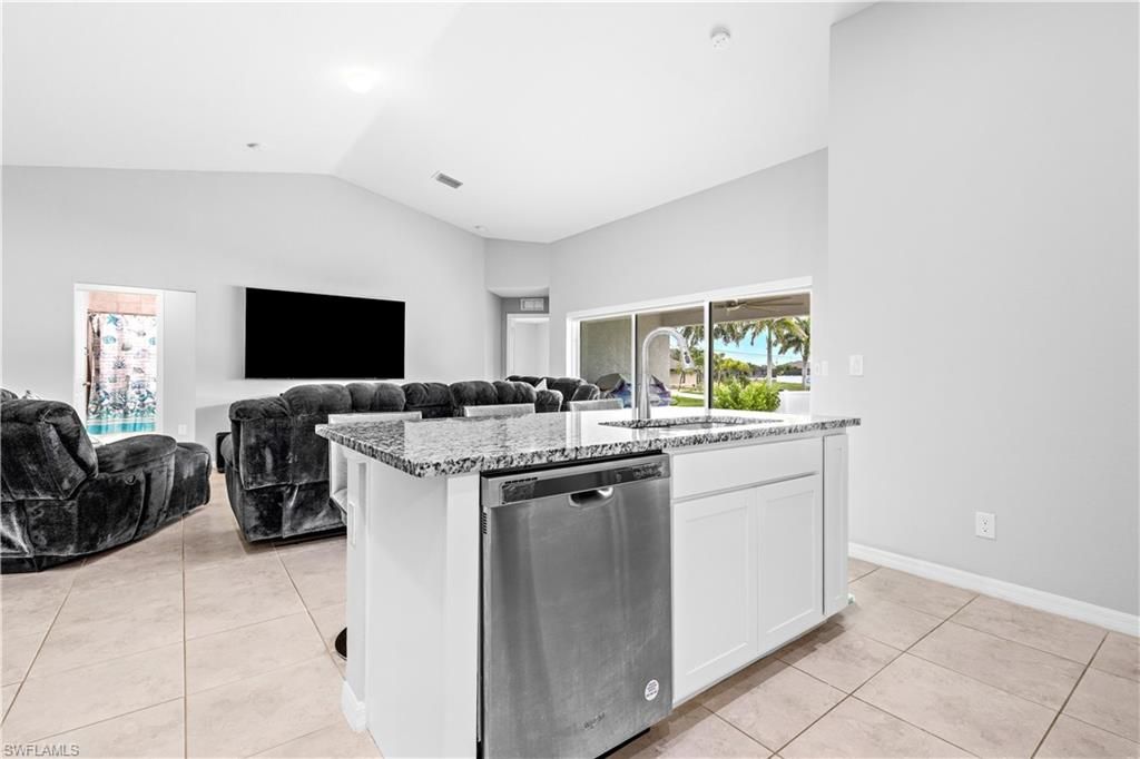 Image 15 of property listing at Address unavailable.