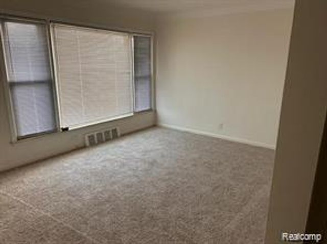 8835 Robson Street, Detroit, MI 48228