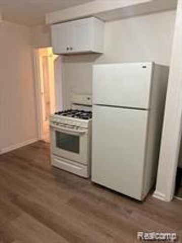 8835 Robson Street, Detroit, MI 48228
