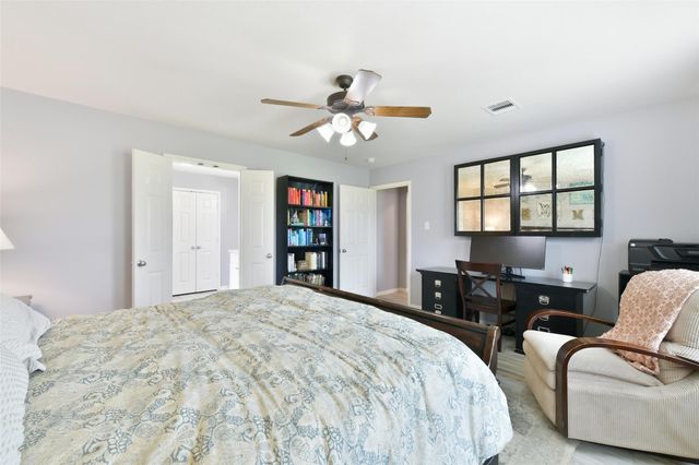 2002 Water Oak Drive, Pearland, TX 77581