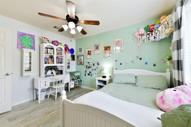 2002 Water Oak Drive, Pearland, TX 77581
