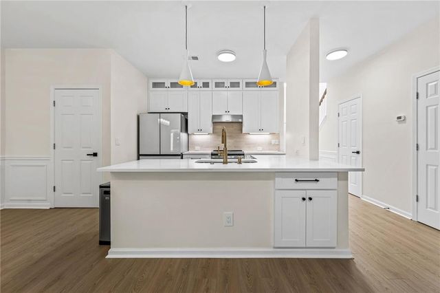 386 Creek Manor Way, Suwanee, GA 30024