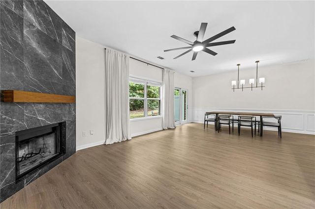 386 Creek Manor Way, Suwanee, GA 30024