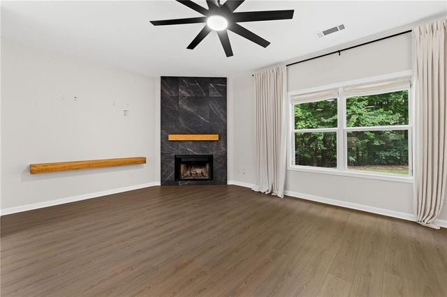 386 Creek Manor Way, Suwanee, GA 30024