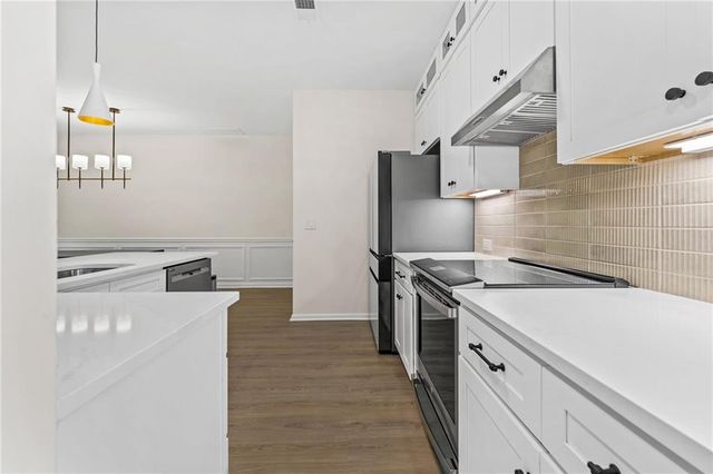 386 Creek Manor Way, Suwanee, GA 30024