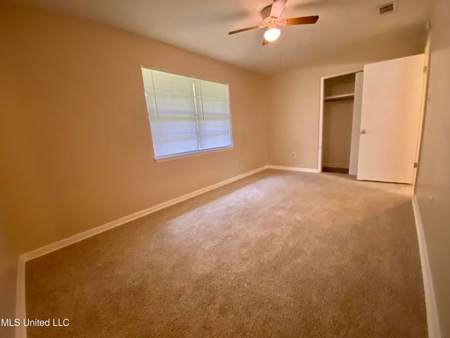 4316 Knowlcrest Drive, Moss Point, MS 39562