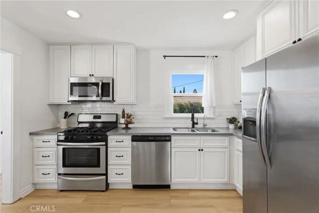 223 Chestnut Avenue, Los Angeles, CA 90042