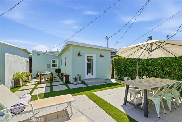 223 Chestnut Avenue, Los Angeles, CA 90042