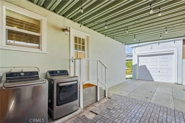 223 Chestnut Avenue, Los Angeles, CA 90042