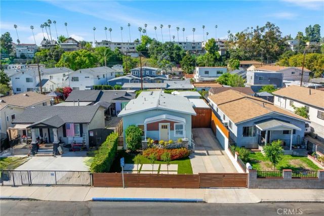 223 Chestnut Avenue, Los Angeles, CA 90042