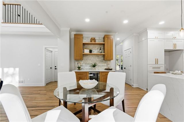 435 Lake Point Trace, Canton, GA 30114