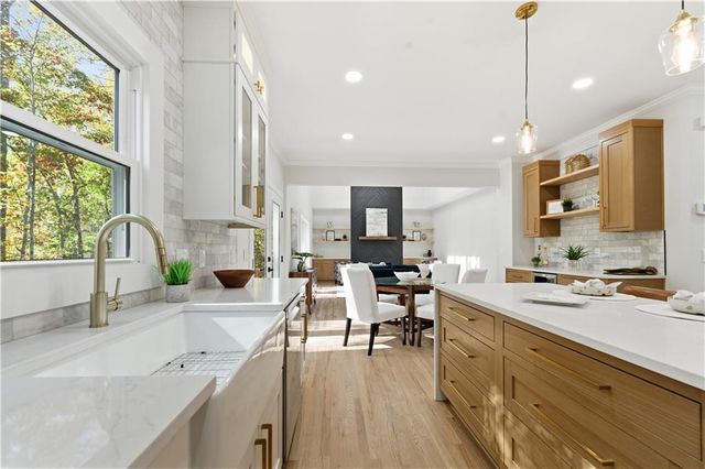 435 Lake Point Trace, Canton, GA 30114