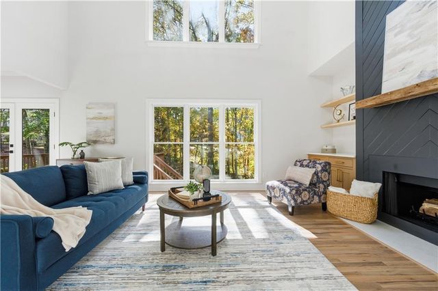 435 Lake Point Trace, Canton, GA 30114