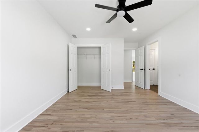 435 Lake Point Trace, Canton, GA 30114