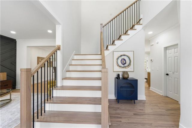 435 Lake Point Trace, Canton, GA 30114