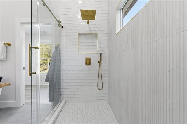 435 Lake Point Trace, Canton, GA 30114