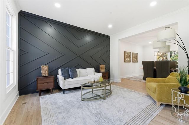 435 Lake Point Trace, Canton, GA 30114