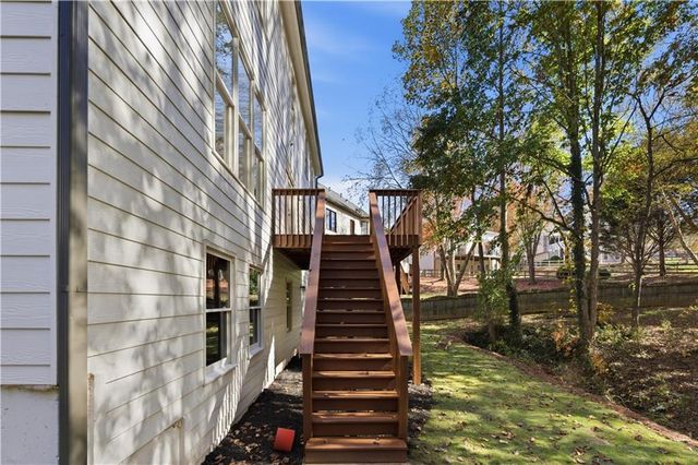 435 Lake Point Trace, Canton, GA 30114