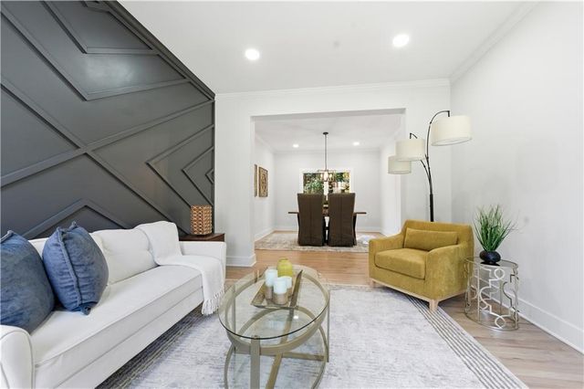 435 Lake Point Trace, Canton, GA 30114