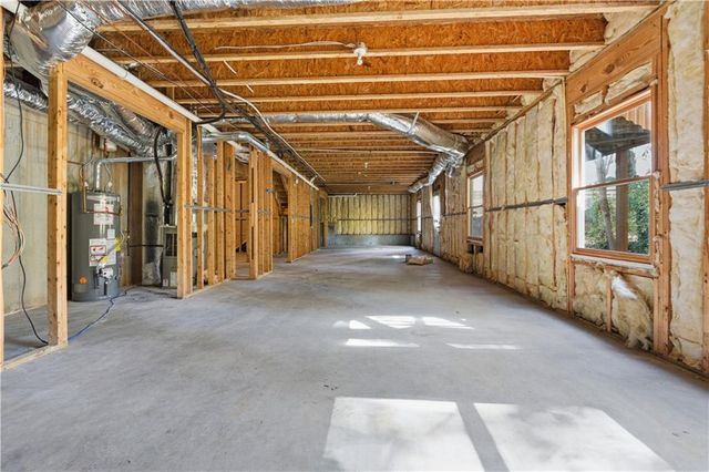 435 Lake Point Trace, Canton, GA 30114